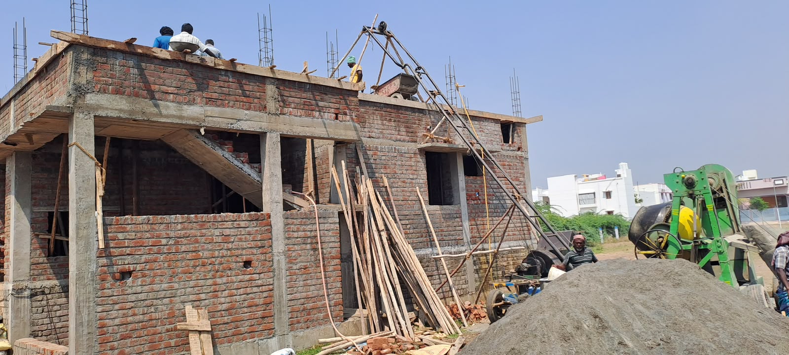 Live Roof Slab Casting